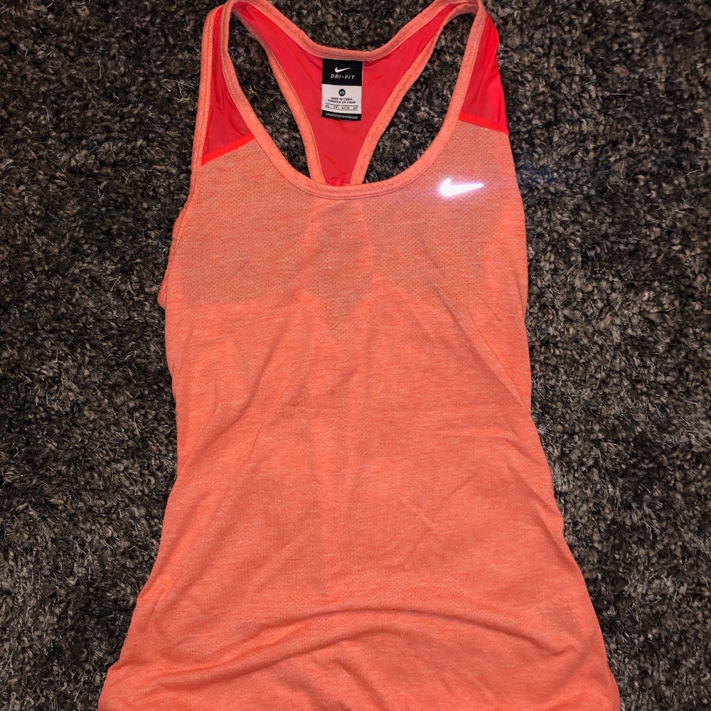 NIKE tank top